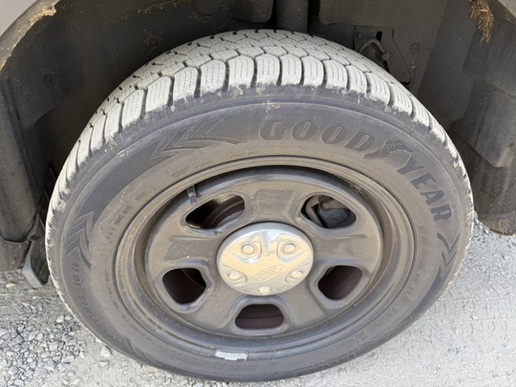 2018-ford-explorer-image-17