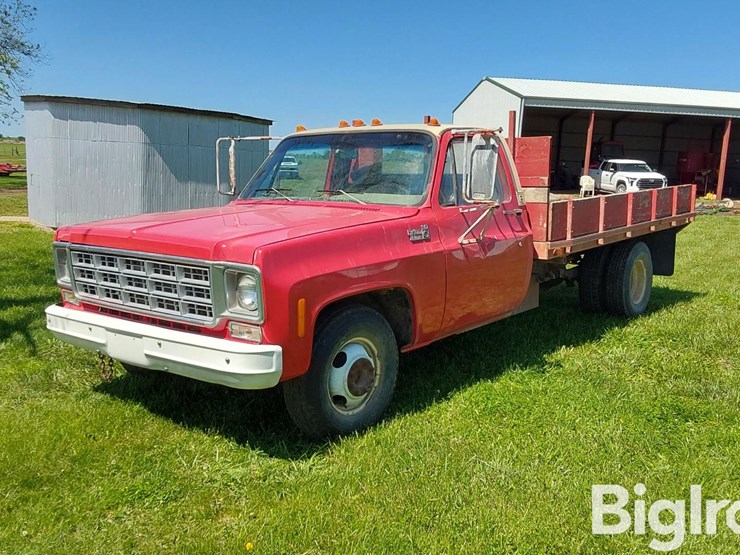 1977-chevrolet-custom-deluxe-image-1