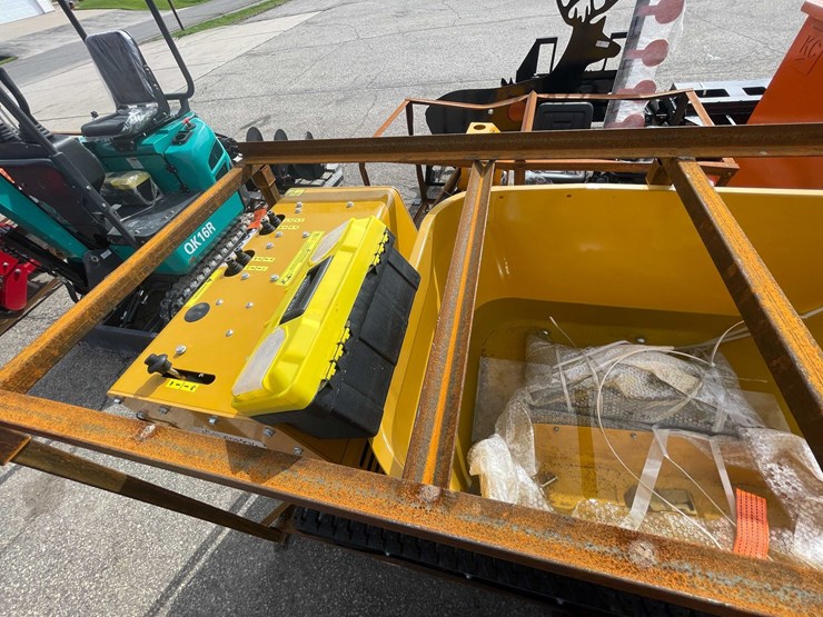 #9044-•-unused-sd2000-concrete-buggy-(o11)-image-23