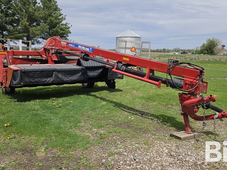 2016-new-holland-313-image-3