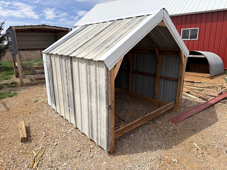 7-1/2ft-x-7-1/2ft-metal-calf-shed-image-1