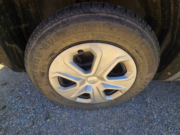 2016-ford-explorer-image-55