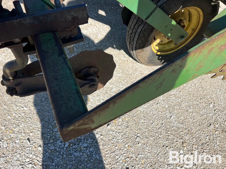 john-deere-7000-image-14