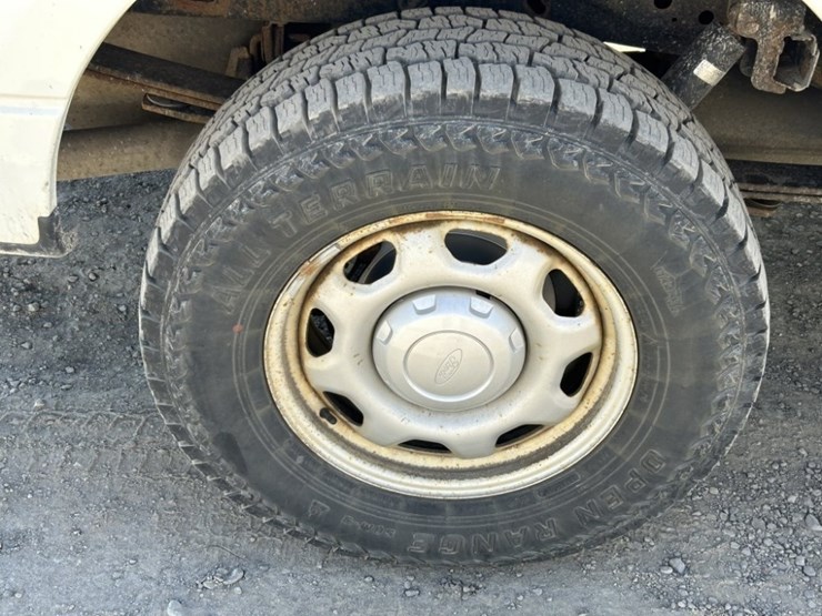 2011-ford-f150-xl-image-37