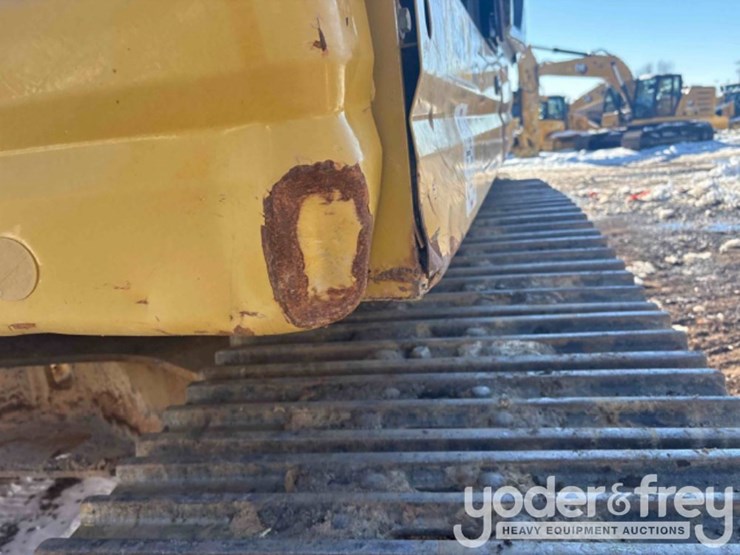 2018-caterpillar-335fl-image-9