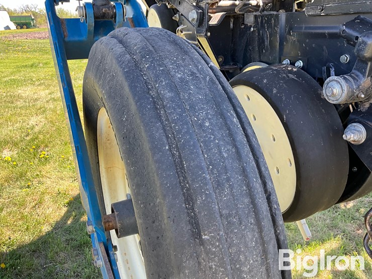 2011-kinze-3600-image-19