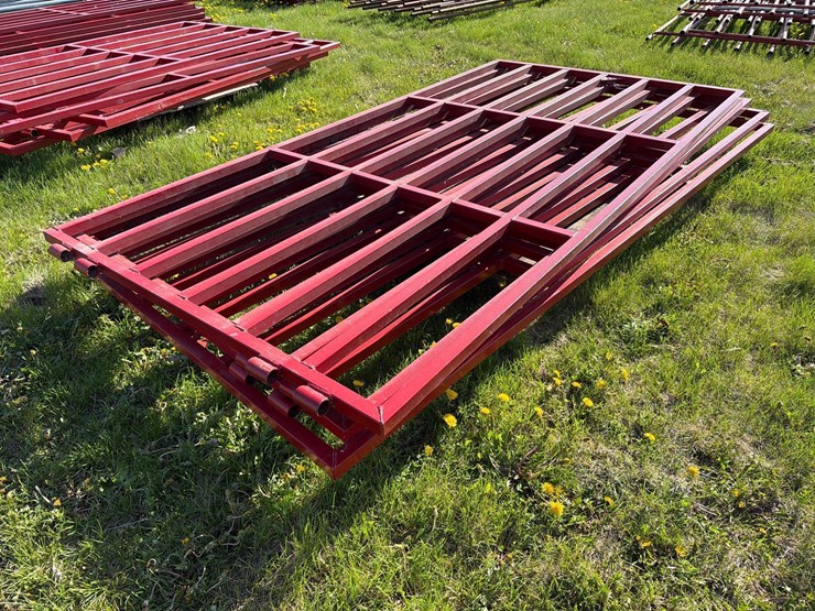 4-10ft-livestock-gates-image-1