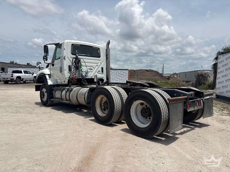 2015-international-workstar-7600-image-4