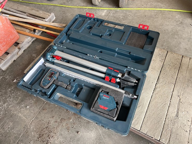 bosch-professional-exterior-gll150e-laser-kit-image-1