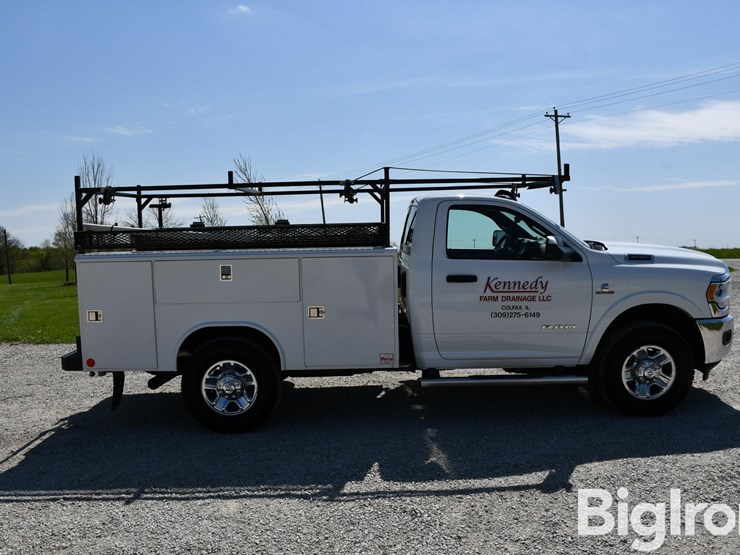 2022-dodge-3500-image-4