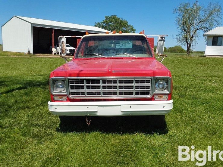 1977-chevrolet-custom-deluxe-image-2