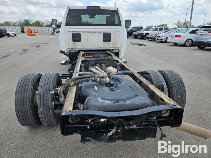2019-massey-ferguson-730-image-6