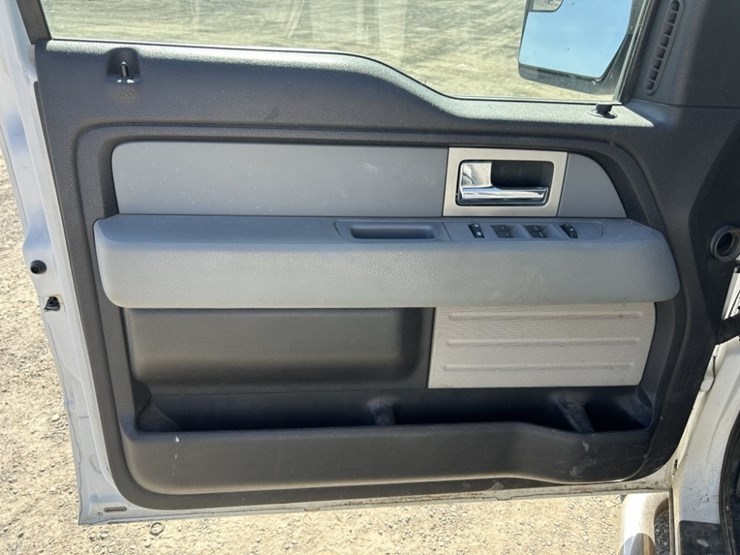 2011-ford-f150-xl-image-22