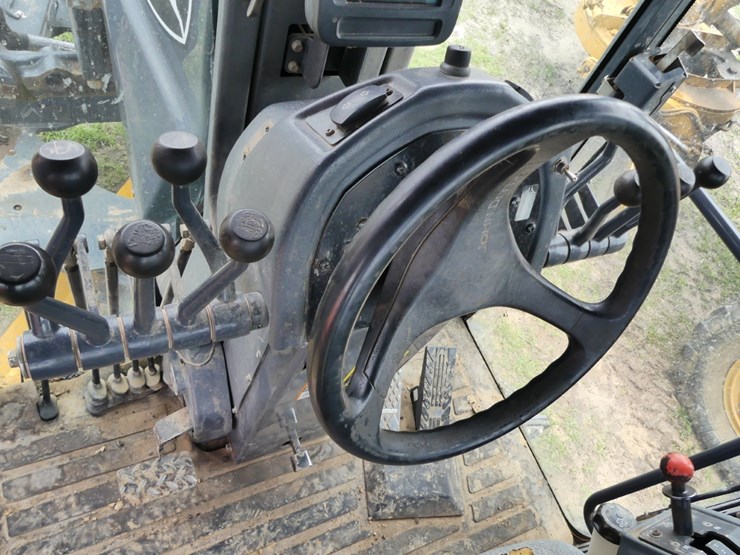 deere-672g-image-13
