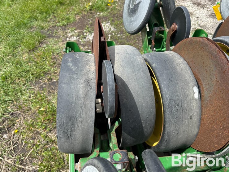 john-deere-7-image-14