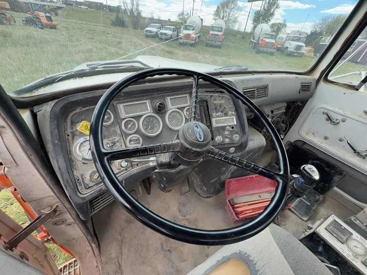 1996-ford-lt9000-image-50