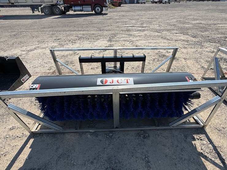 #2040-•-unused-jct-skid-steer-angle-broom-inv#-45721-image-3