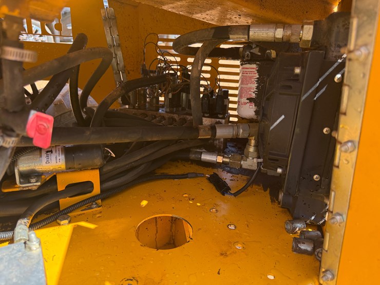 2008-bil-jax-45xa-image-8