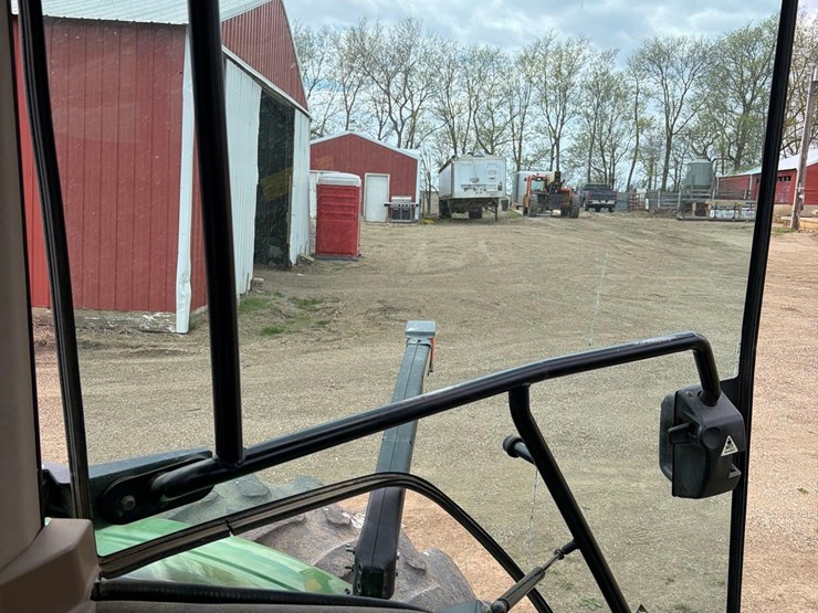 john-deere-8320-image-56