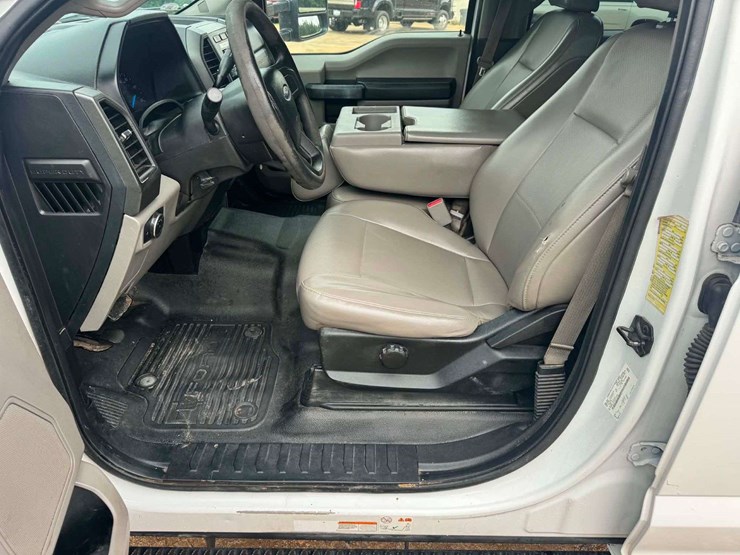 2017-ford-f550-sd-image-16