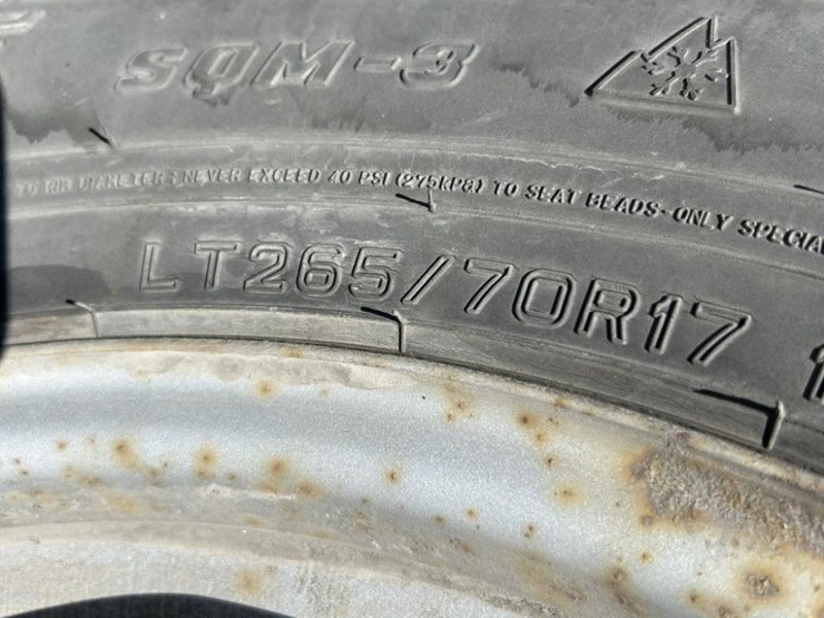 2016-ford-f150-xl-image-40