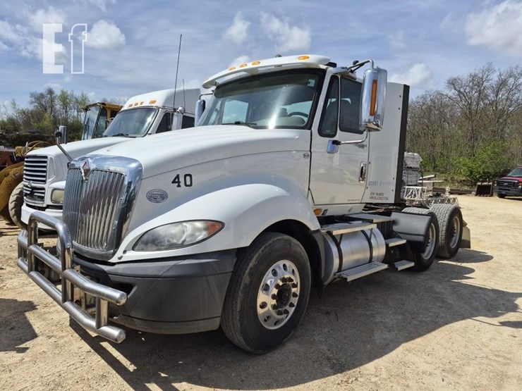 2014-international-prostar-image-1