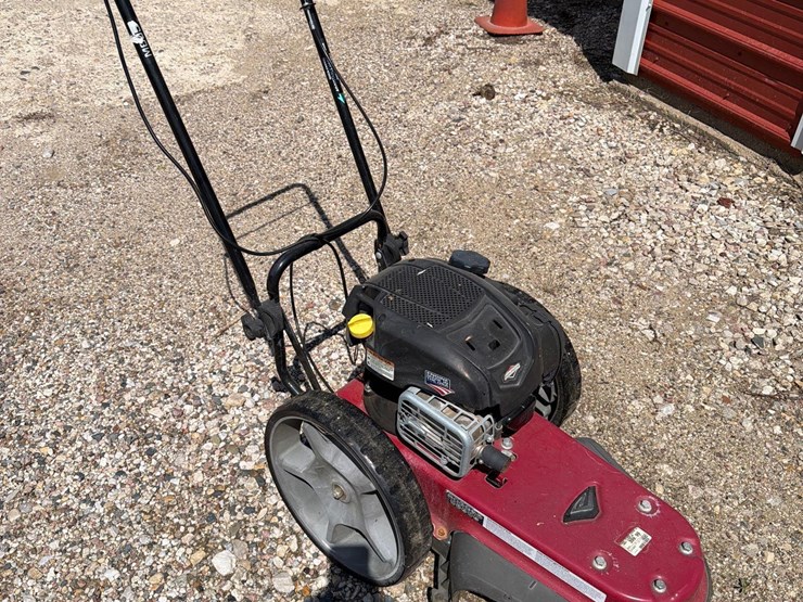 2025-earthquake-22”-weed-trimmer-image-2