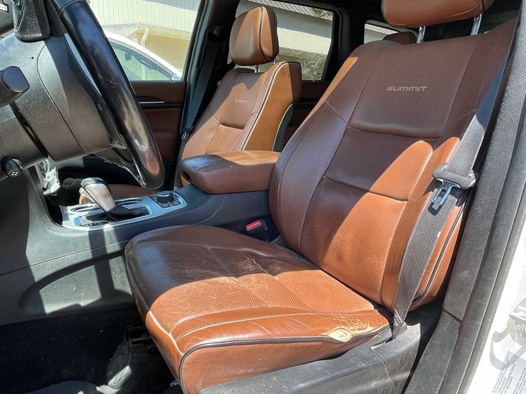 2018-jeep-grand-cherokee-image-36