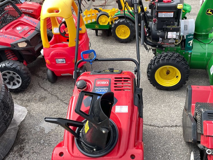 #9074-•-snow-blower-(o3)-image-2