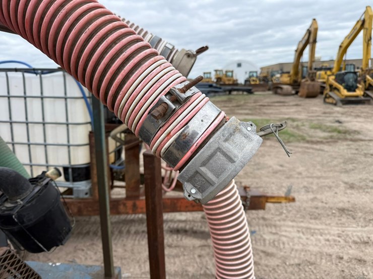 #3889-•-towable-water-pump-image-12