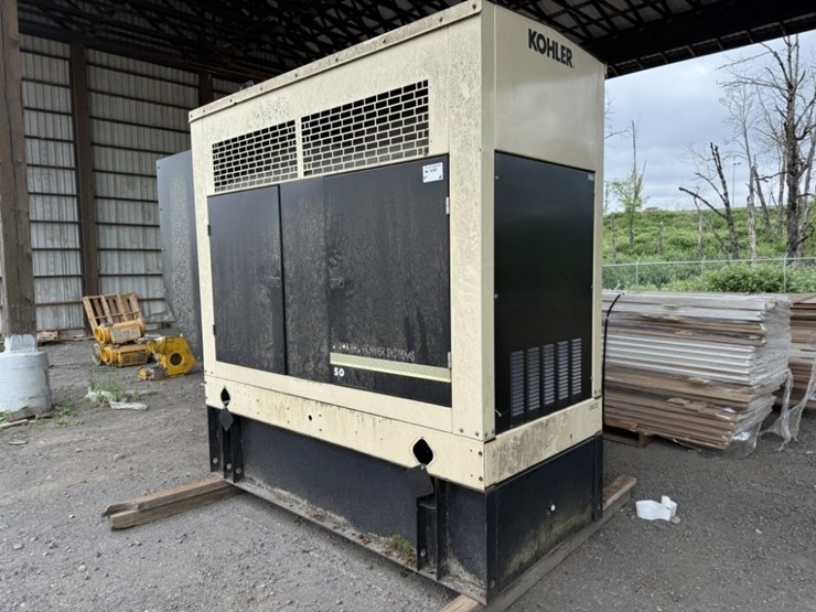 2004-john-deere-4045t-image-1