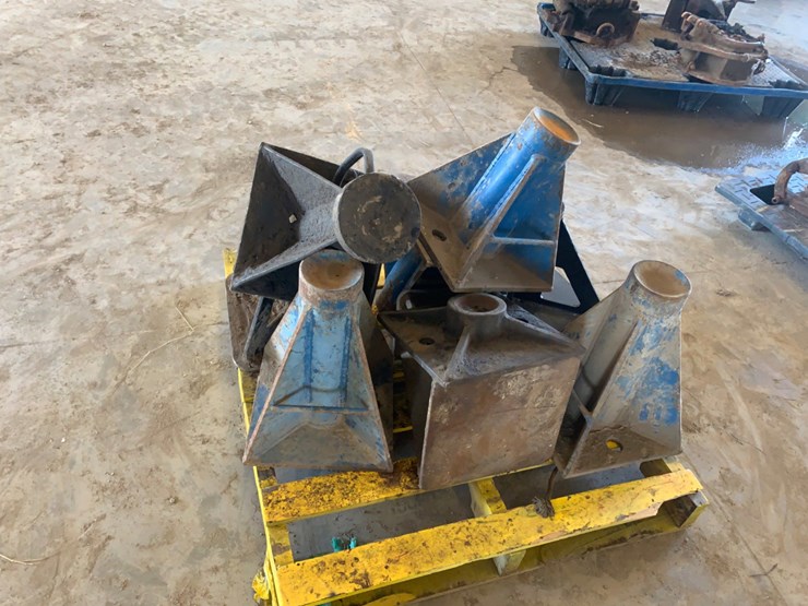 (7)-well-serive-rig-jack-stands-image-3