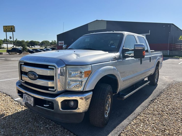 2015-ford-f250-xlt-image-1