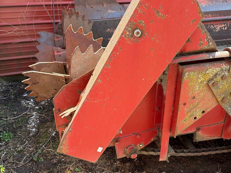new-holland-520-image-12