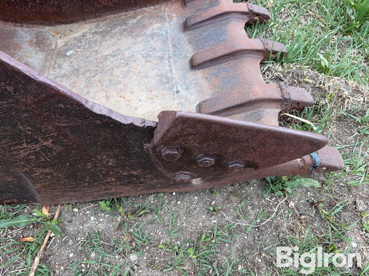 wb-excavator-bucket-image-18