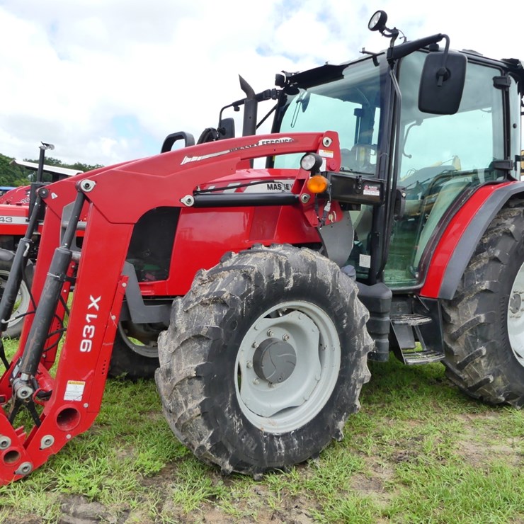 MASSEY-FERGUSON 4710