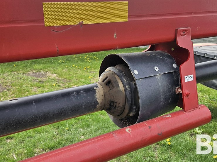 2016-new-holland-313-image-12
