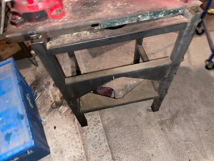#7049-•-metal-shop-stand-with-vices-image-5