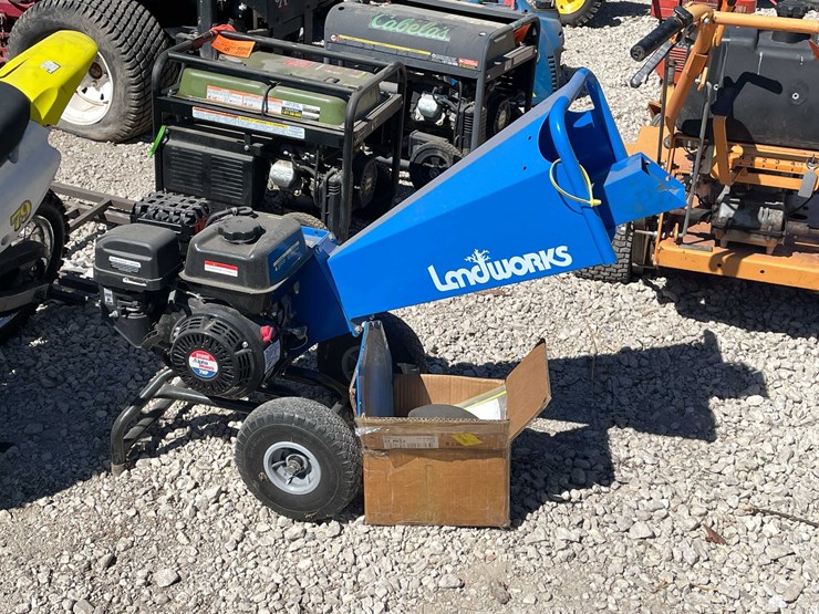 #7399-•-land-works-wood-chipper-image-1
