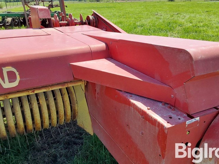 new-holland-273-image-12