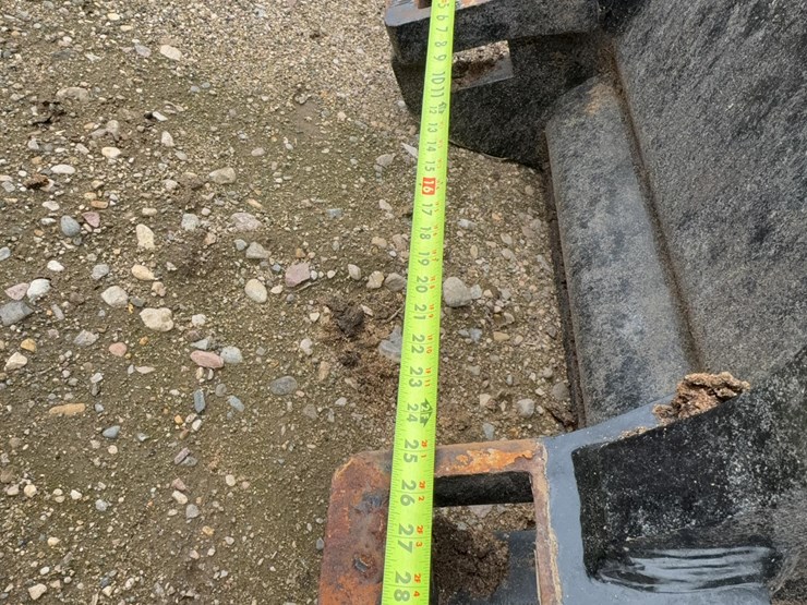 2023-caterpillar-938m-image-14
