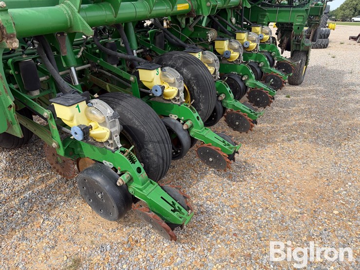 2009-john-deere-1790-image-15
