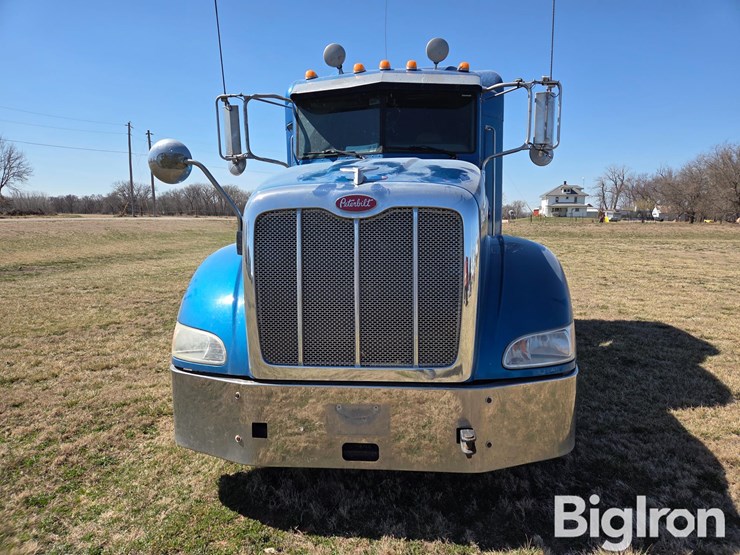 2012-peterbilt-386-image-2