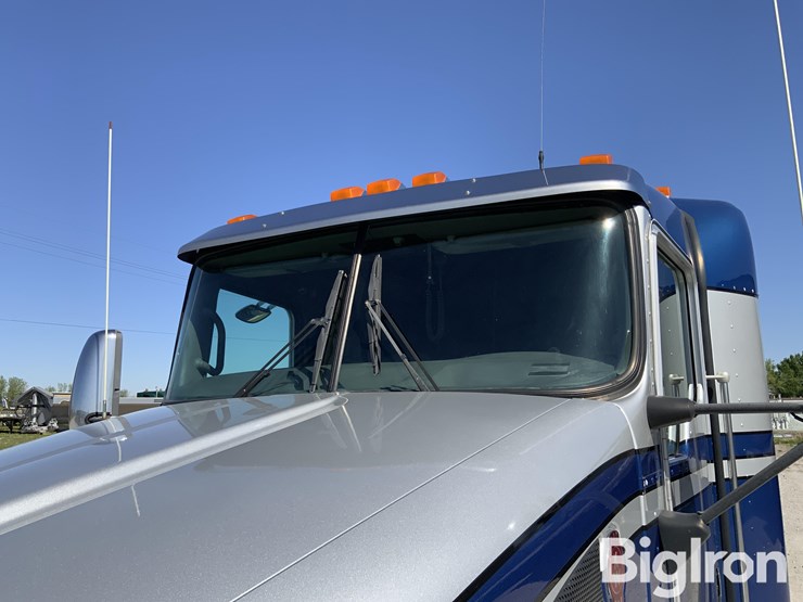 2015-kenworth-t660-image-13