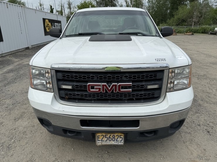 2012-gmc-sierra-extra-cab-4x4-pickup-image-8