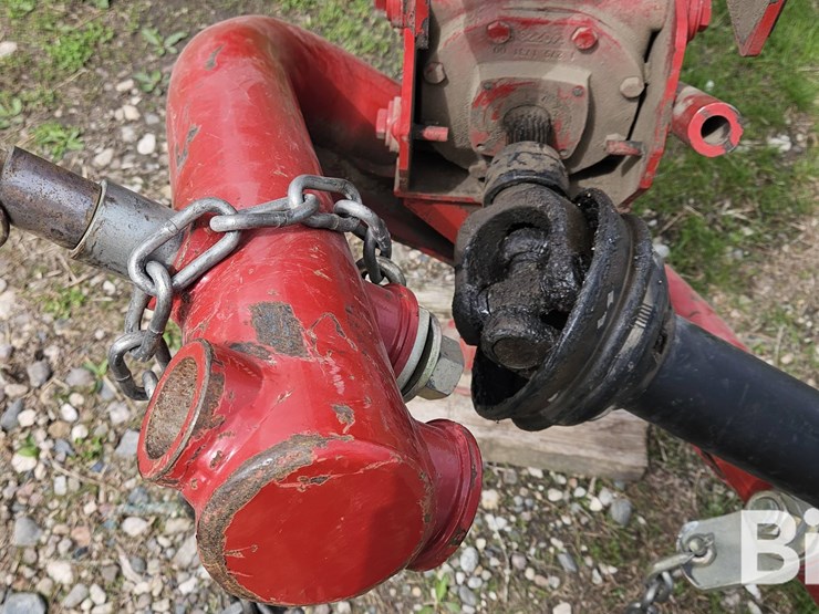 2016-new-holland-313-image-10