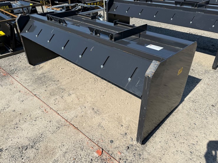 #2032-•-unused-jct-skid-steer-pusher-box-inv#-45694-image-2
