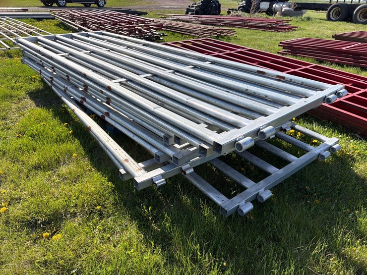 10-brazen-9ft-10”-long-livestock-gates-image-8