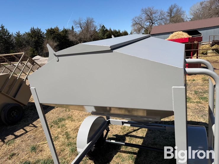 net-gravity-flow-feed-wagon-image-15