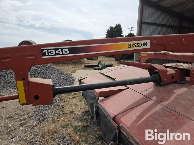 hesston-1345-image-11